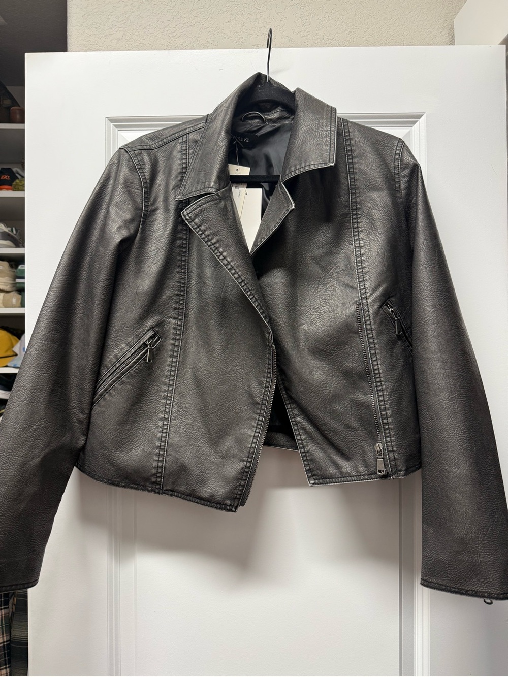 Evereve Black Faux Leather Cropped Moto Jacket